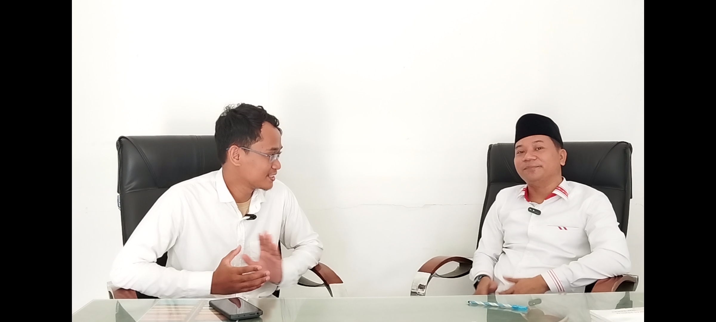 Podcast Edukasi Demokrasi Bawaslu Lobar