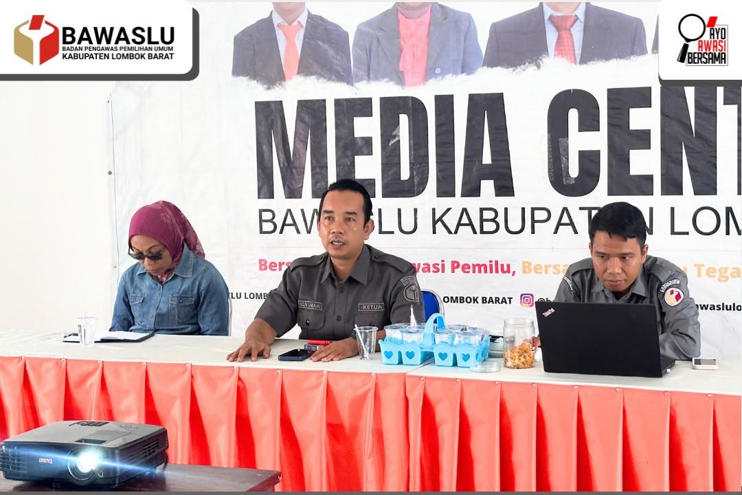 Ketua dan Anggota Bawaslu Lobar  Dalam Pelaksanaan Disertasi Bawaslu Lombok Barat. Senin 28/09/2026