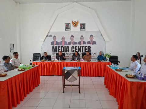 Kunjungan Anggota Badan Pengawas Pemilihan Umum Republik Indonesia (Bawaslu RI), Totok Hariyono, selaku Koordinator Divisi Hukum dan Penyelesaian Sengketa Bawaslu RI,  ke Bawaslu Kabupaten Lombok Barat, Rabu (16/9/2026).