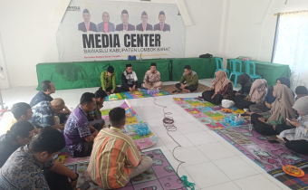 Pelaksanakan kegiatan Kajian Iman dan Silaturahmi Bawaslu Lombok Barat di Aula Kantor pada 30 Juli 2026.