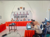 Badan Pengawas Pemilihan Umum (Bawaslu) Kabupaten Lombok Barat melaksanakan kegiatan diskusi seputar literasi demokrasi yang dihadiri oleh Ketua dan Anggota Bawaslu Kabupaten Lombok Barat, Koordinator Sekretariat, serta jajaran staf. Kegiatan berlangsung di Aula Kantor Bawaslu Kabupaten Lombok Barat.24/09/2026 